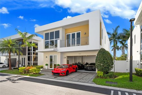 9830 Nw 74th Ter, Doral, FL, 33178-3393 | Card Image