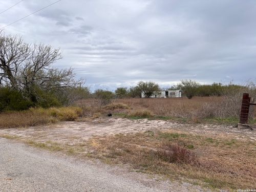 398 County Road 222, Orange Grove, TX, 78372-9585 | Card Image