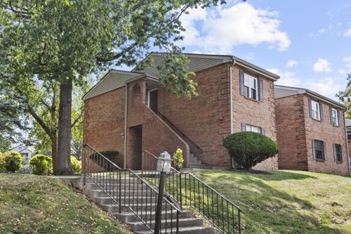 34-421 Redding Rd, Lexington, KY, 40517-2519 | Card Image