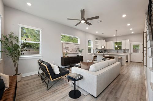 2-1104 Begonia Ter, Austin, TX, 78741-3927 | Card Image