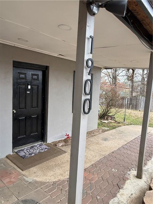 1900 S Glenwood Ave, Russellville, AR, 72802-7002 | Card Image