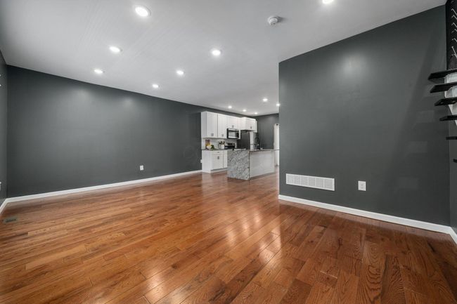 1342 E Fulton St, House other with 3 bedrooms, 3 bathrooms and null parking in Columbus OH | Image 6