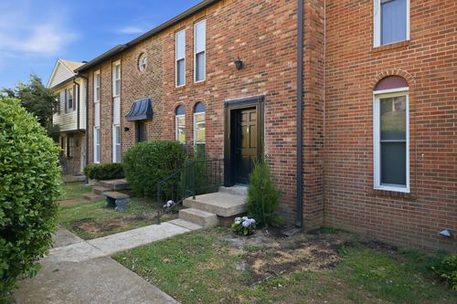 408 Huntington Ridge Dr, Nashville, TN, 37211-5921 | Card Image