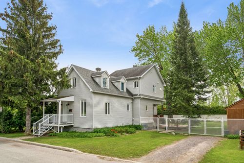 40 96e Av, Montréal, QC, H1A2C7 | Card Image