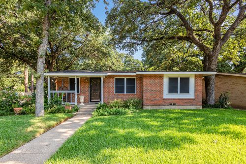 1017 W Tucker Blvd, Arlington, TX, 76013-5110 | Card Image