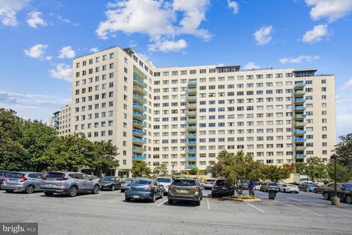 414-10201 Grosvenor Pl, ROCKVILLE, MD, 20852-4608 | Card Image