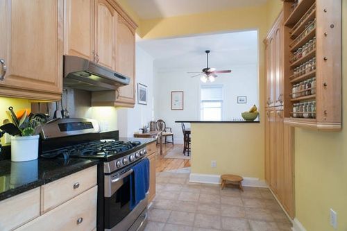 409-411-409 Atlantic Ave, Marblehead, MA, 01945-2717 | Card Image