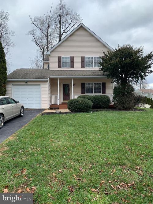 204 Pennford Pl, Garnet Valley, PA, 19060-2400 | Card Image