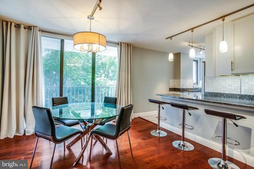 apt-500-2201 L St Nw, WASHINGTON, DC, 20037-1411 | Card Image