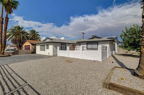 3113 Black Forest Dr, Las Vegas, NV, 89102-0610 | Card Image