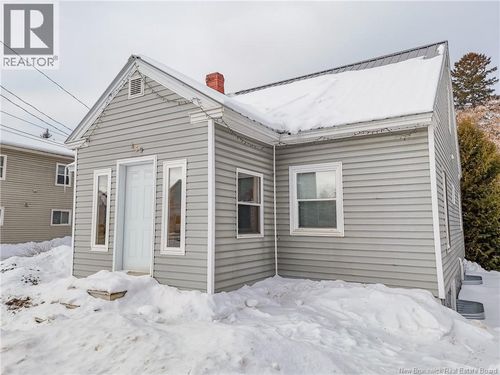 459 Main St, Woodstock, NB, E7M2B7 | Card Image