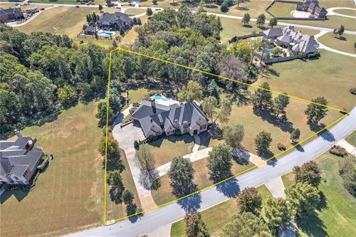 11228 Talamore Blvd, Bentonville, AR, 72712-9033 | Card Image