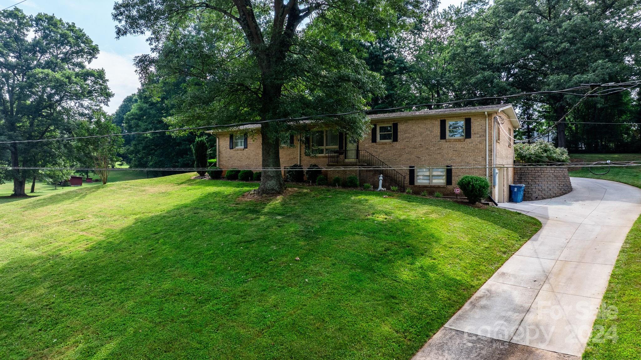 33rd Street Ln, Conover, NC 28613