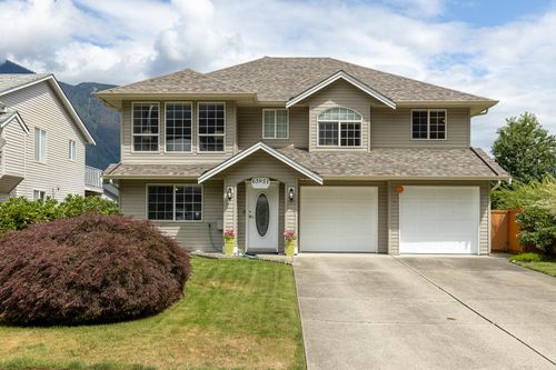 63951 Edwards Dr, Hope, BC, V0X1L2 | Card Image