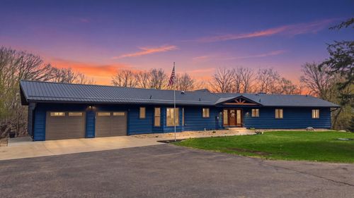 3015 Valleywood Dr Sw, Rochester, MN, 55902-1214 | Card Image