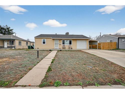 880 Lansing St, Aurora, CO, 80010-4118 | Card Image