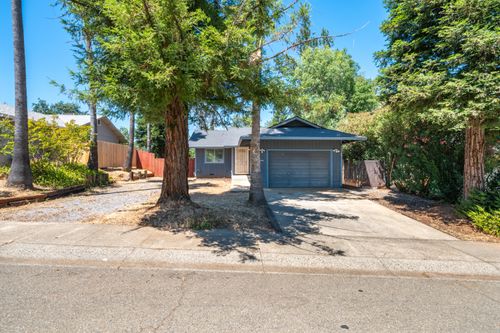 3825 Coeur D Alene Ave, Shasta Lake, CA, 96019-9116 | Card Image