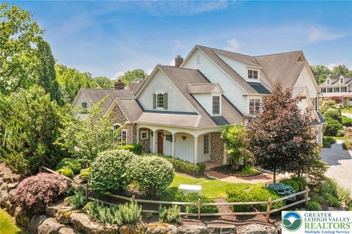 2051 Forge Run, Bethlehem, PA, 18015-5096 | Card Image