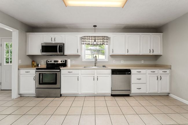 2320 Lake Pointe Dr, House other with 3 bedrooms, 2 bathrooms and 2 parking in Cookeville TN | Image 7
