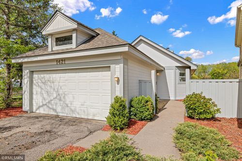 1421 Granada Trl N, Oakdale, MN, 55128-5703 | Card Image