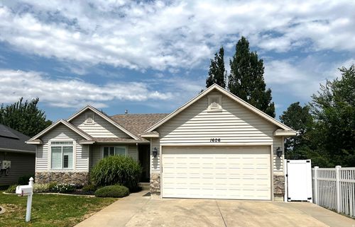 1606 W Seneca Dr N, Roy, UT, 84067 | Card Image