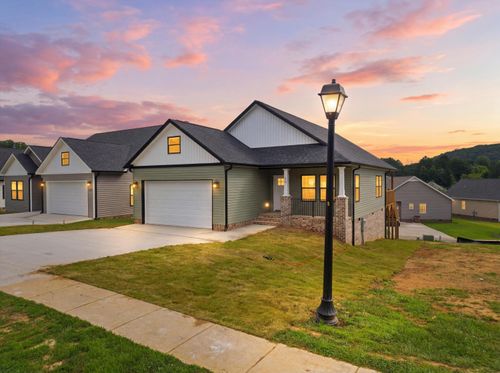 126 Washington St, Dalton, GA, 30721-6761 | Card Image