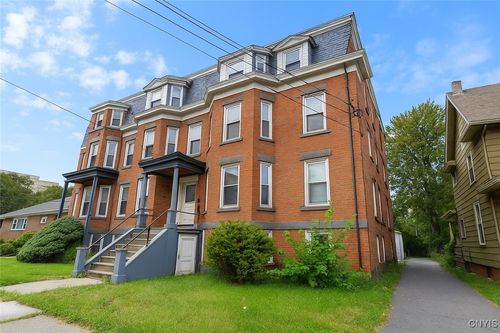 1105 E Genesee St, Syracuse, NY, 13210-1945 | Card Image