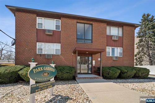 747 Riverside Ave, Lyndhurst, NJ, 07071-3041 | Card Image