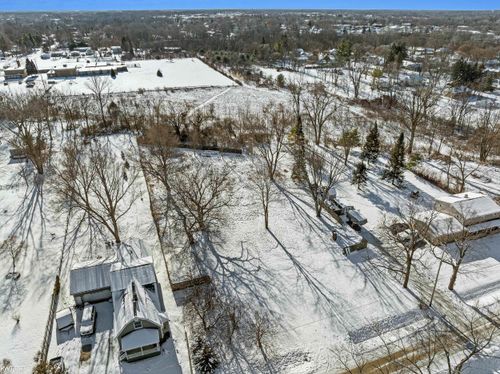 3418 Byers St, Burton, MI, 48519-1043 | Card Image