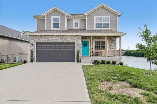 700 Pampas St, Pleasant Hill, MO, 64080-7709 | Card Image