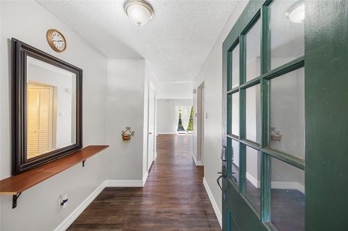 apt-233-8233 Kingsbrook Rd, Houston, TX, 77024-3326 | Card Image