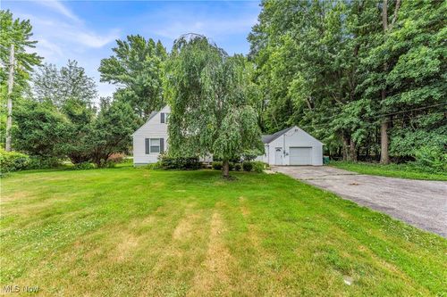7500 Lake Shore Blvd, Mentor, OH, 44060-3561 | Card Image