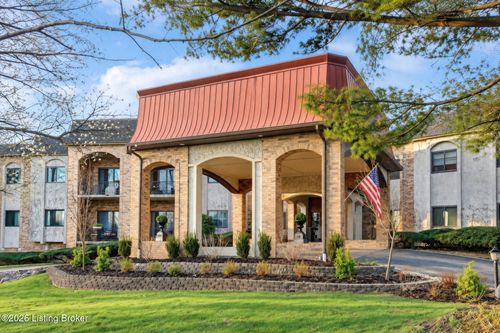 apt-291-5800 Coach Gate Wynde, Louisville, KY, 40207 | Card Image