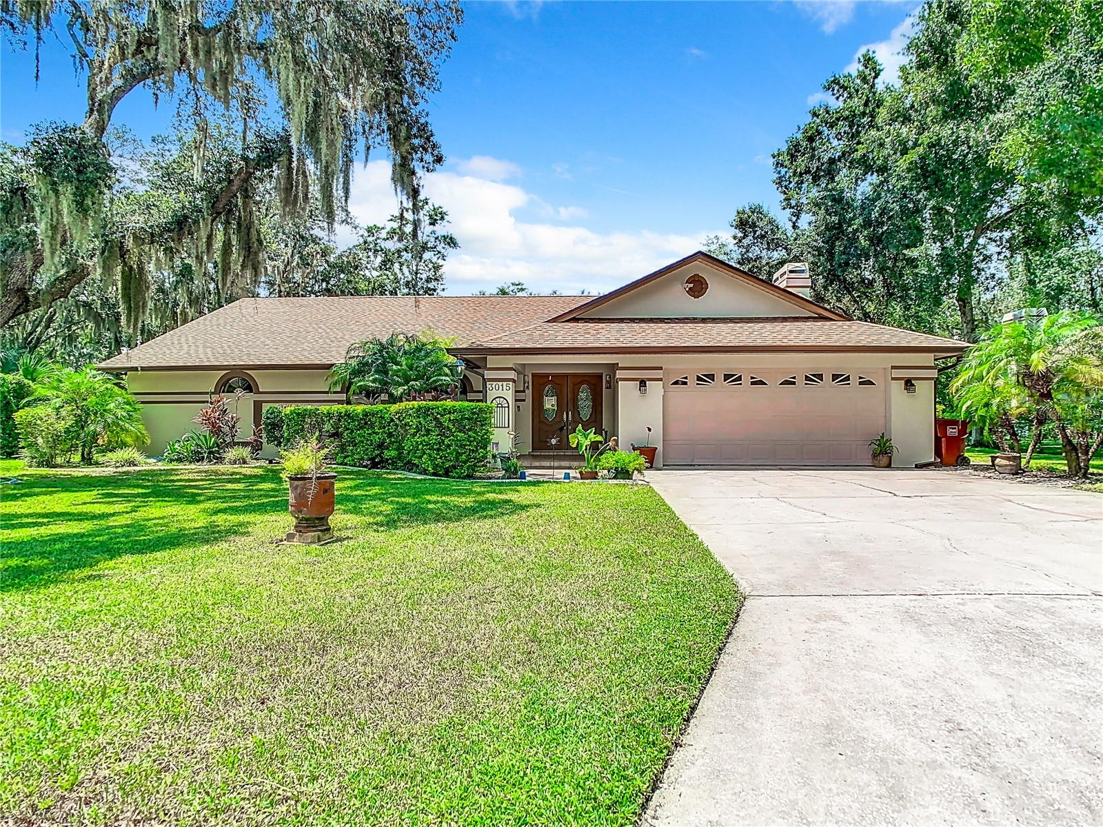Forest Club Dr, Plant City, FL 33566