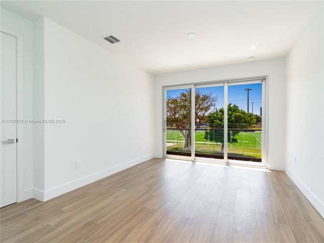 734 14 Th Ave, Townhouse with 4 bedrooms, 4 bathrooms and null parking in Fort Lauderdale FL | Image 19