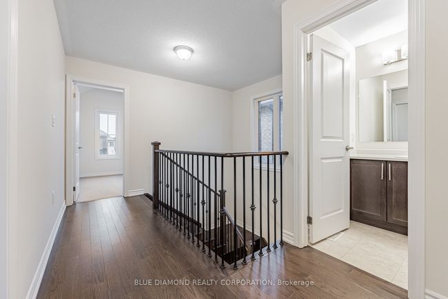 617 Bearberry Pl, House other with 4 bedrooms, 3 bathrooms and 1 parking in Milton ON | Image 8