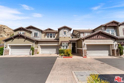 93-16652 Nicklaus Dr, Sylmar, CA, 91342 | Card Image