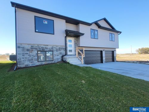 5815 Sw 9th St, Lincoln, NE, 68523-9117 | Card Image