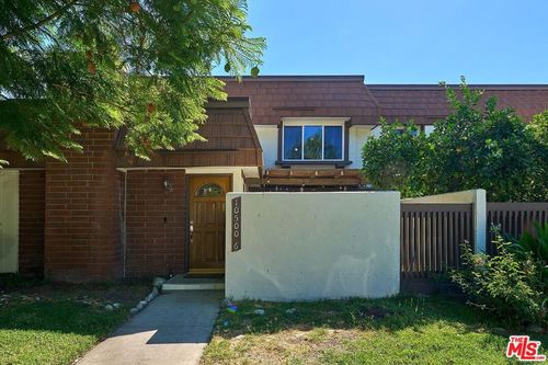 6-10500 Larwin Ave, Chatsworth, CA, 91311 | Card Image
