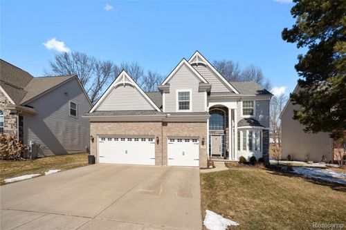 529 Napa Valley Dr, Milford, MI, 48381-1055 | Card Image