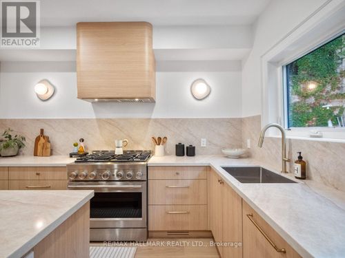 14 Mcgee St, Toronto, ON, M4M2K9 | Card Image
