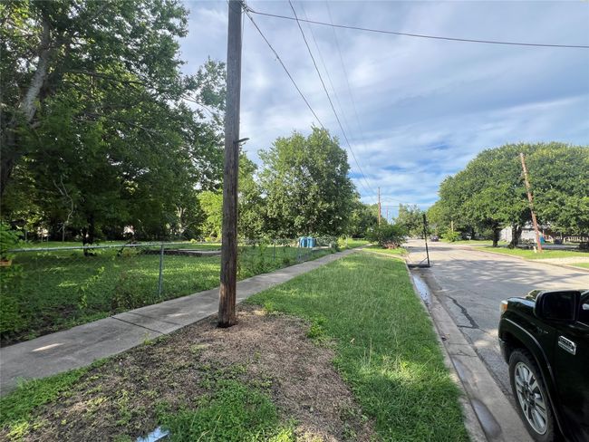 1302 E 6 Th Ave, Home with 0 bedrooms, 0 bathrooms and null parking in Corsicana TX | Image 13