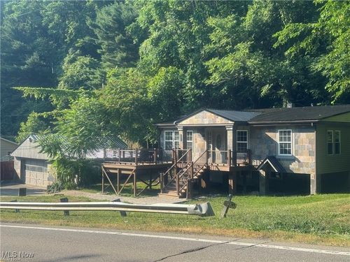 225 Washington Pike, Wellsburg, WV, 26070-1957 | Card Image