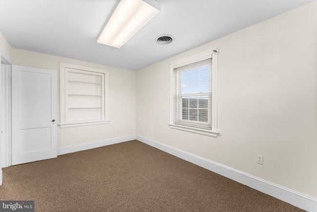 95 N Main St, Home with 0 bedrooms, 3 bathrooms and null parking in Kilmarnock VA | Image 7