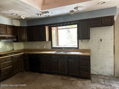 Kitchen | Image 3