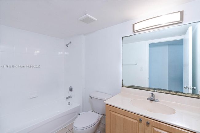 APT-207 - 102 Sw 6 Th Ave, Condo with 3 bedrooms, 2 bathrooms and null parking in Miami FL | Image 12