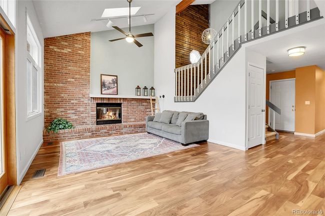 VAULTED WITH 2 SKYLIGHTS | Image 13