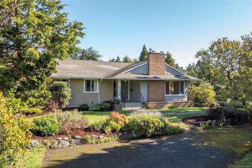 1794 Barrie Rd, Victoria, BC, V8N2W7 | Card Image
