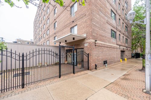 315-607 W Wrightwood Ave, Chicago, IL, 60614-2597 | Card Image