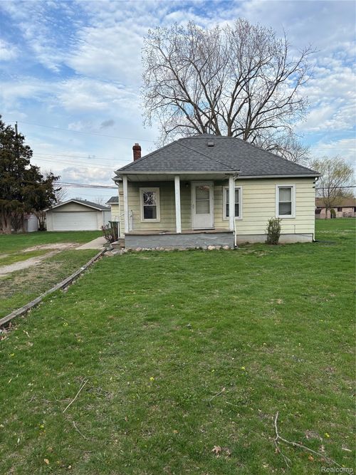 15151 Drysdale St, Southgate, MI, 48195-2945 | Card Image